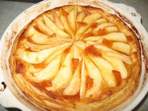 Pear and glazed fruit pie